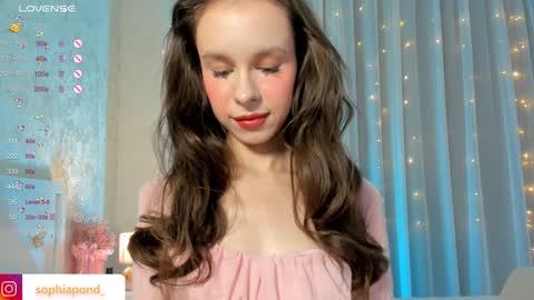 Sophie online show from January 15, 2025, 1:52 pm