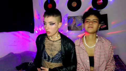   online show from December 6, 2024, 1:18 am