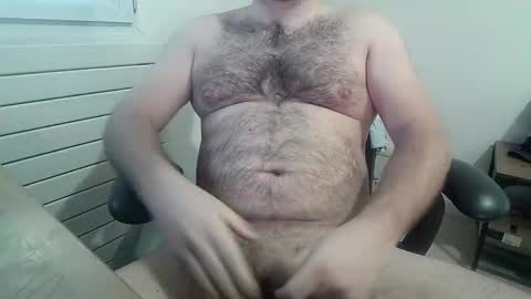 Snapshot of poazergg95 chatting on January 12, 2026, 8:52 am poazergg95 online show from January 12, 2026, 8:52 am