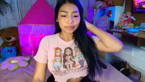 Nicole online show from February 13, 2026, 2:40 am