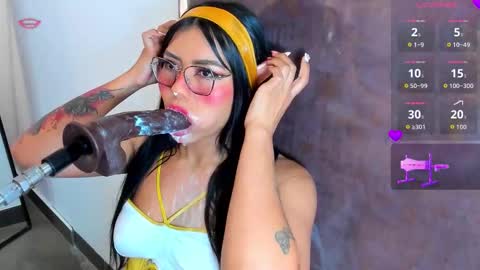 pocahontas_lantina online show from November 26, 2025, 4:02 am