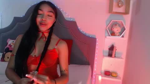 Snapshot of pocahontas_moon chatting on March 5, 2026, 3:08 pm Pocahontas online show from March 5, 2026, 3:08 pm