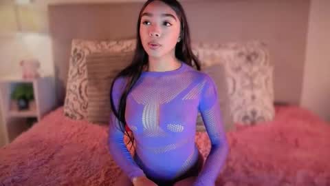 Snapshot of pocahontas_moon chatting on May 31, 2026, 3:08 pm Pocahontas online show from May 31, 2026, 3:08 pm