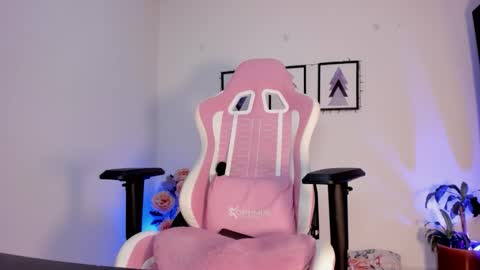 Jasmine online show from November 22, 2025, 2:21 am