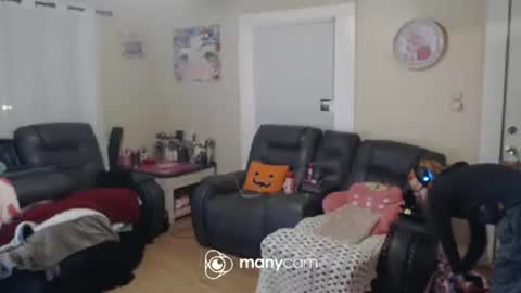 PocketPlywood online show from November 28, 2025, 12:35 am