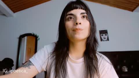 Snapshot of poeeticaa_ chatting on December 18, 2024, 4:20 am IG ipoetica online show from December 18, 2024, 4:20 am