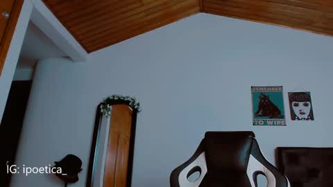 Snapshot of poeeticaa_ chatting on December 27, 2024, 9:00 pm IG ipoetica online show from December 27, 2024, 9:00 pm