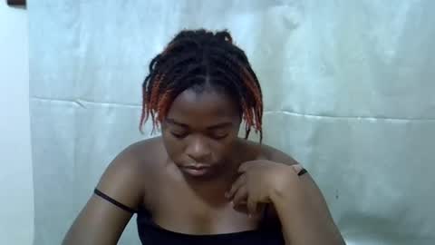 Snapshot of pointy_bloomy chatting on February 26, 2026, 10:03 am Bloomer online show from February 26, 2026, 10:03 am