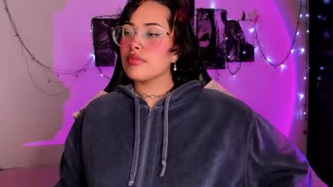 Willow                      Hours 12pm to 630pm Colombian time FRIDAY AND SUNDAY FREE DAYS online show from November 10, 2025, 5:34 pm