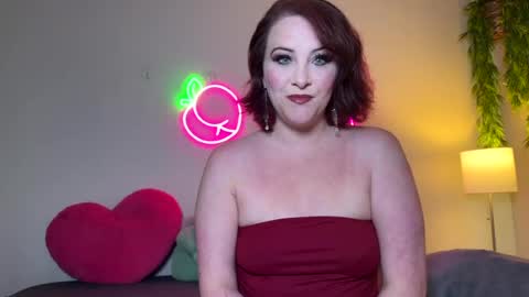 Snapshot of poisonedpeach chatting on July 5, 2026, 1:01 am Jenna online show from July 5, 2026, 1:01 am