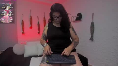 Snapshot of poisson_ivy_ chatting on January 17, 2025, 4:17 am poisson_ivy_ online show from January 17, 2025, 4:17 am