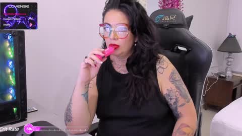 Snapshot of poisson_ivy_ chatting on February 7, 2025, 12:06 pm poisson_ivy_ online show from February 7, 2025, 12:06 pm