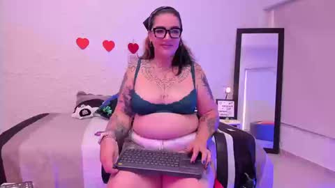 Snapshot of poisson_ivy_ chatting on September 10, 2025, 8:31 pm poisson_ivy_ online show from September 10, 2025, 8:31 pm