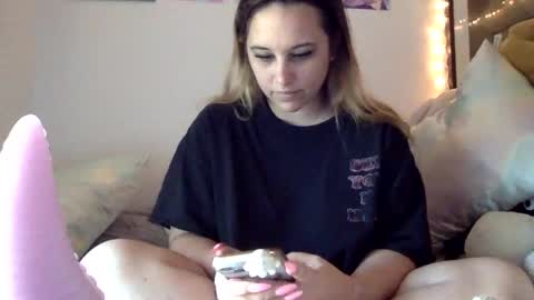 sweet angel baby  online show from April 17, 2026, 1:14 pm