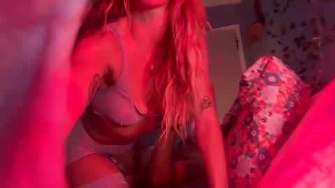 Snapshot of polemamaxo chatting on February 25, 2026, 11:58 pm Shelby online show from February 25, 2026, 11:58 pm