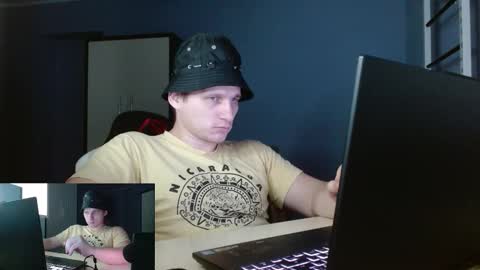 Snapshot of poliglotjoe2 chatting on February 11, 2026, 4:34 pm Poliglotjoe2 online show from February 11, 2026, 4:34 pm