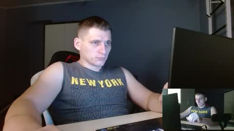 Snapshot of poliglotjoe2 chatting on February 20, 2026, 9:04 pm Poliglotjoe2 online show from February 20, 2026, 9:04 pm