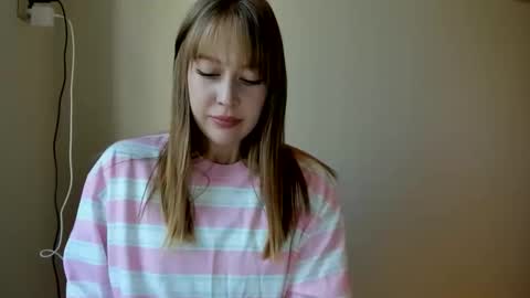 Snapshot of polihoney chatting on May 23, 2026, 3:27 pm Polina online show from May 23, 2026, 3:27 pm