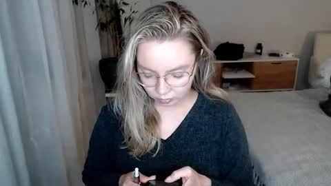 Snapshot of polinajones chatting on June 10, 2026, 6:51 pm PolinaJones online show from June 10, 2026, 6:51 pm