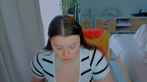 Polina online show from October 19, 2025, 9:10 am