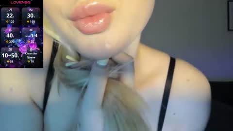 polly_skil online show from June 14, 2026, 7:49 pm