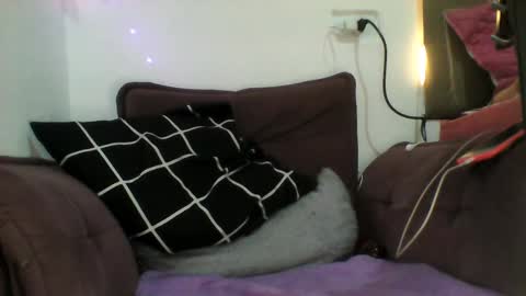 Snapshot of pollycrush chatting on November 5, 2025, 2:33 am pollycrush online show from November 5, 2025, 2:33 am