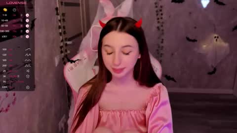 Snapshot of pollyhill1 chatting on October 13, 2025, 6:41 pm online show from October 13, 2025, 6:41 pm