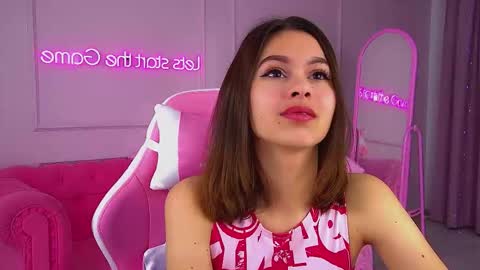 Snapshot of pollylanders chatting on October 4, 2025, 6:22 am Polly online show from October 4, 2025, 6:22 am