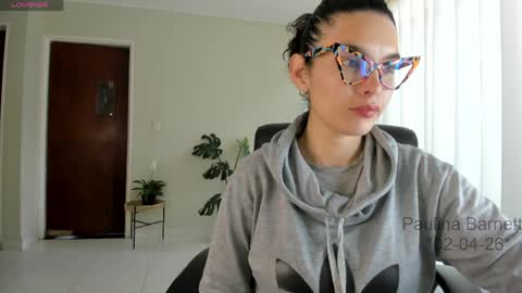 paulina barnett online show from April 3, 2026, 2:26 pm