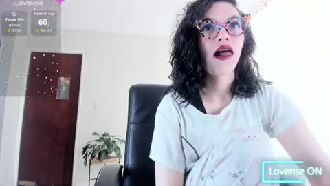 Snapshot of polybarnett chatting on June 28, 2026, 4:35 pm paulina barnett online show from June 28, 2026, 4:35 pm