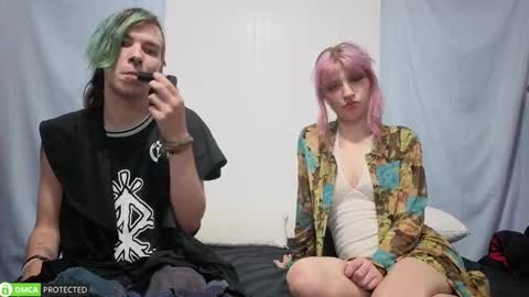 Snapshot of polyhouseofgays chatting on September 20, 2025, 4:13 am Cheshire Bee online show from September 20, 2025, 4:13 am