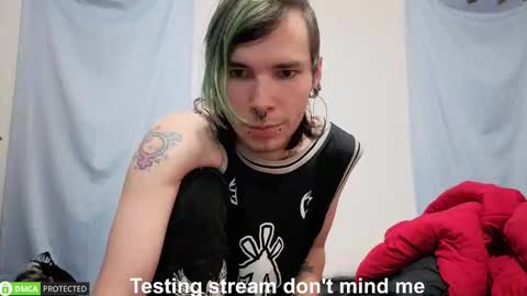 Cheshire  Bee online show from September 26, 2025, 2:15 am