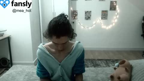 aleks ness online show from October 1, 2025, 11:44 pm