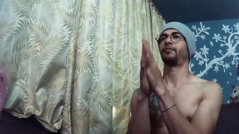 Snapshot of ponzothc chatting on November 7, 2025, 9:37 pm ponzothc online show from November 7, 2025, 9:37 pm