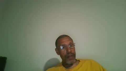 poolguy2496 online show from November 14, 2025, 5:39 am