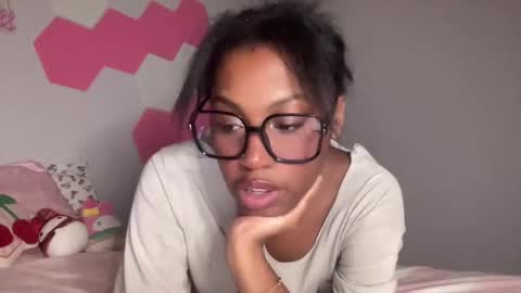 princess online show from November 2, 2025, 1:41 am