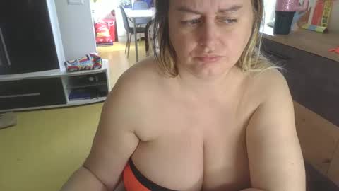 MelissOfficial online show from April 13, 2026, 10:21 am