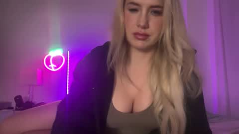 Snapshot of portiabanks chatting on December 15, 2025, 4:50 am Portia Banks online show from December 15, 2025, 4:50 am