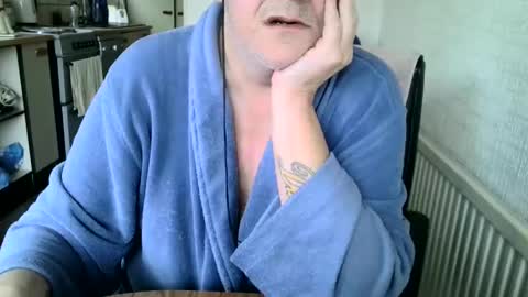 Snapshot of poshman65 chatting on December 8, 2024, 10:30 am poshman65 online show from December 8, 2024, 10:30 am