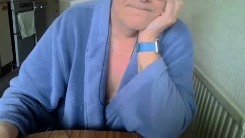 Snapshot of poshman65 chatting on November 27, 2025, 9:55 am poshman65 online show from November 27, 2025, 9:55 am