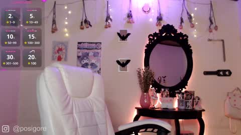 Snapshot of posigore chatting on December 16, 2024, 9:52 pm Anna Goth independient model online show from December 16, 2024, 9:52 pm