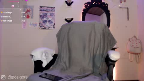 Snapshot of posigore chatting on January 2, 2025, 9:50 pm Anna Goth independient model online show from January 2, 2025, 9:50 pm