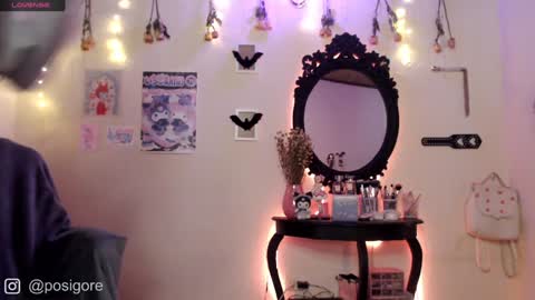 Snapshot of posigore chatting on January 6, 2025, 7:24 pm Anna Goth independient model online show from January 6, 2025, 7:24 pm