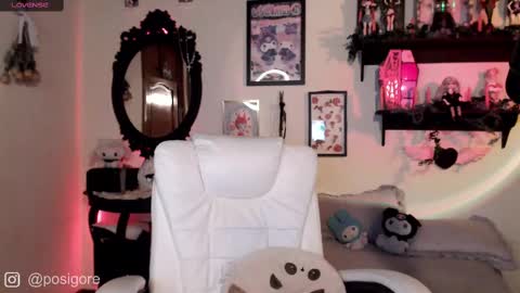 Snapshot of posigore chatting on February 15, 2025, 1:21 am Anna Goth independient model online show from February 15, 2025, 1:21 am