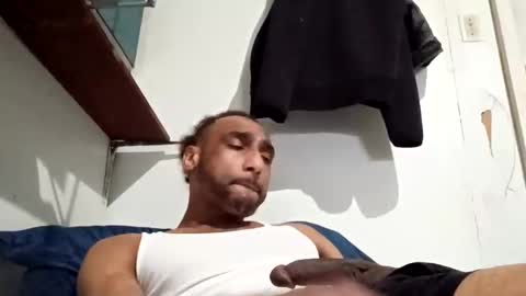 PipeLayerPlayer007 online show from April 16, 2026, 9:37 pm