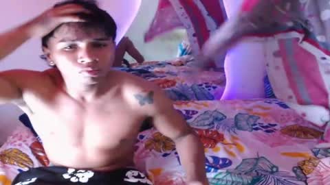 ALEX Y ALEXA online show from October 27, 2025, 4:27 am