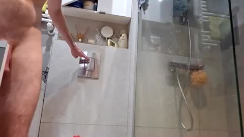 Snapshot of powermute22 chatting on October 25, 2025, 9:31 pm Big Dick online show from October 25, 2025, 9:31 pm