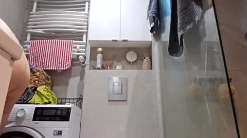 Snapshot of powermute22 chatting on December 17, 2025, 7:25 am Big Dick online show from December 17, 2025, 7:25 am