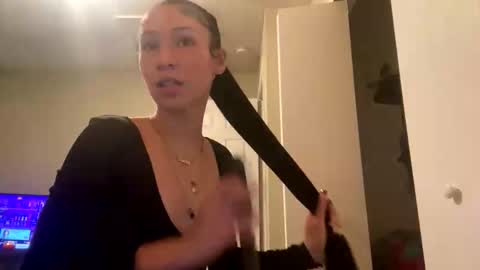 Snapshot of pr3ttynperla chatting on November 10, 2025, 10:31 pm pr3ttynperla online show from November 10, 2025, 10:31 pm