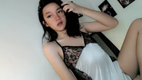 precious_laura18 online show from July 8, 2026, 12:53 pm